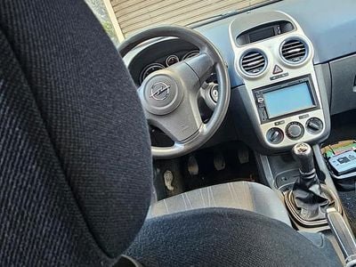Usata Opel Corsa 75 CV (55 kW) 2007 Utilitaria