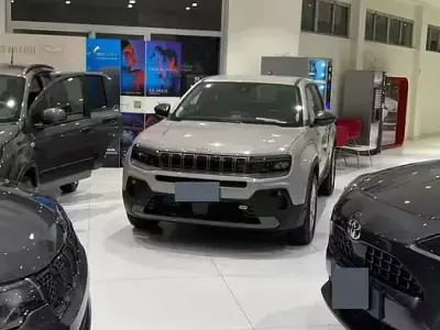 Usata Jeep Avenger Altitude 101 CV (74 kW) 2024 Grigio SUV