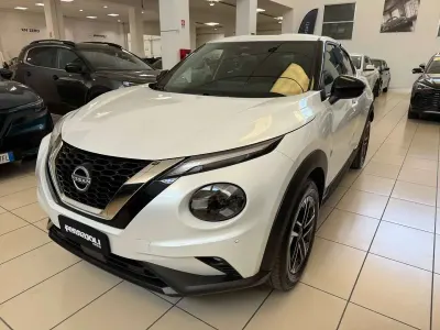 Usata Nissan Juke N-Connecta 114 CV (83 kW) 2024 White pearl SUV