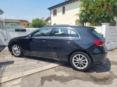 Usata Mercedes A180 116 CV (85 kW) 2019 Berlina