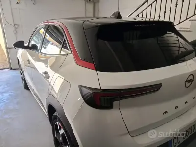 Usata Opel Mokka 131 CV (96 kW) 2021 Bianco SUV