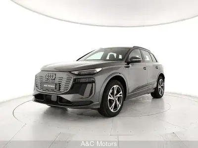 Nuova Audi Q6 e-tron S-Line 119 kW (163 CV) 2026 Grigio SUV