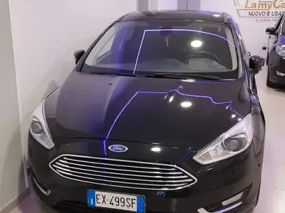 Käytetty Ford Focus Titanium X 120 HP (88 kW) 2014 Musta Sedan