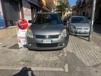 Usata Suzuki Swift GL 69 CV (50 kW) 2006 Grigio Utilitaria