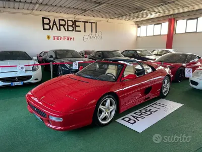 Usata Ferrari F355 380 CV (279 kW) 1996 Rosso Cabrio