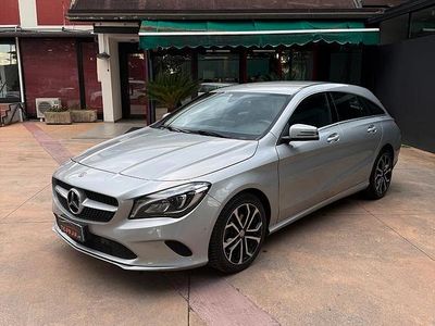Usata Mercedes CLA180 Premium 109 CV (80 kW) 2018 Grigio Berlina