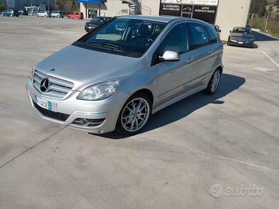 Usata Mercedes B200 140 CV (102 kW) 2008 Monovolume
