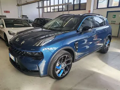Usata Lynk & Co 01
