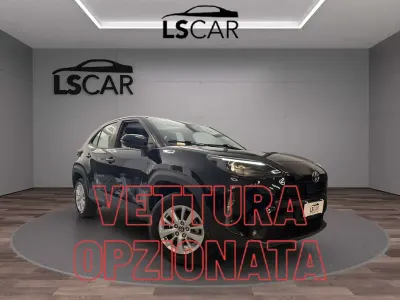 Usata Toyota Yaris Cross Active 92 CV (67 kW) 2022 Nero SUV