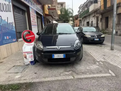 Usata Fiat Punto Evo 77 CV (56 kW) 2011 Blu Utilitaria