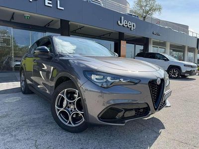 Usata Alfa Romeo Stelvio Sprint 160 CV (117 kW) 2024 Grigio vesuvio SUV
