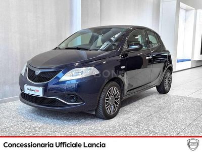 Usata Lancia Ypsilon Silver 69 CV (50 kW) 2016 Azzurro Utilitaria