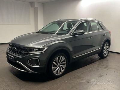 Usata VW T-Roc Style 110 CV (80 kW) 2023 Grigio SUV