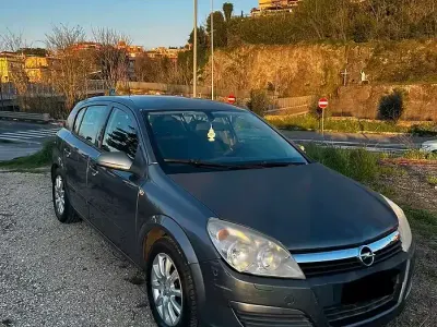 Usata Opel Astra 105 CV (77 kW) 2004 Grigio Berlina