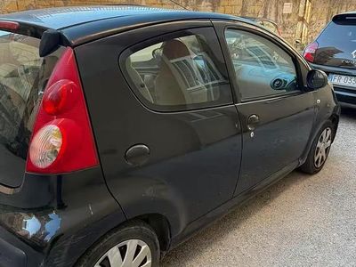 Usata Peugeot 107 68 CV (50 kW) 2008 Nero Utilitaria