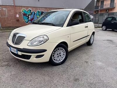 Usata Lancia Ypsilon 59 CV (43 kW) 2004 Beige Utilitaria