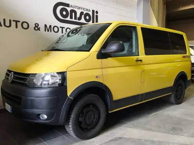 Usado VW T5 Comfortline 140 HP (102 kW) 2010 Amarelo Van