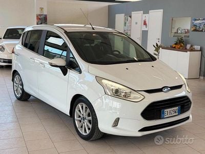 Usado Ford B-MAX Titanium 90 CV (66 kW) 2015 Blanco Monovolumen