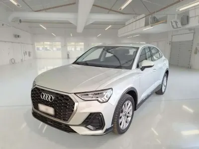 Usata Audi Q3 Sportback Business Plus 150 CV (110 kW) 2023 Argento SUV