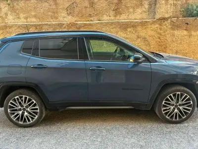 Usata Jeep Compass Summit 131 CV (96 kW) 2024 Blu/azzurro SUV