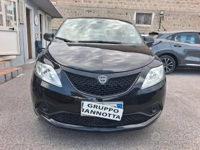 Usata Lancia Ypsilon S 69 CV (50 kW) 2018 Nero Utilitaria