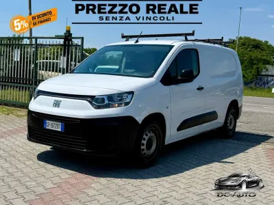 Usata Fiat Doblò 101 CV (74 kW) 2023 Bianco Monovolume