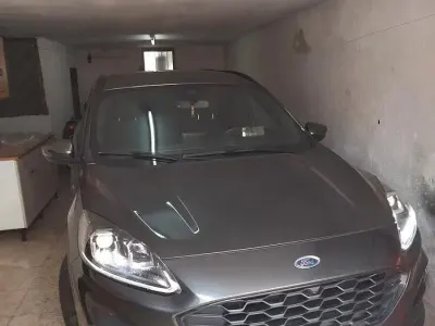 Usata Ford Kuga ST-Line X 120 CV (88 kW) 2022 Grigio SUV