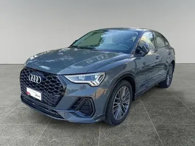 Usata Audi Q3 Sportback Business Plus 150 CV (110 kW) 2022 Grigio nano metallizzato SUV