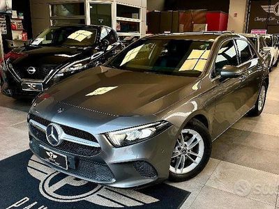 Usata Mercedes A180 Business 116 CV (85 kW) 2018 Grigio Berlina