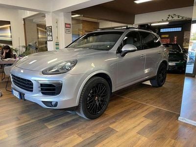 Usata Porsche Cayenne Platinum Edition 250 CV (183 kW) 2017 Grigio SUV