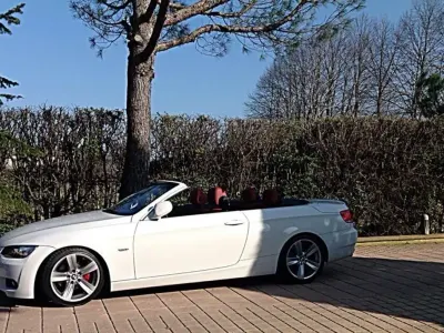 Usata BMW 320 Cabriolet Shadowline 184 CV (135 kW) 2010 Cabrio