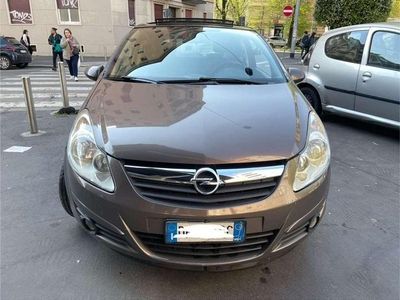 Usata Opel Corsa Club 80 CV (58 kW) 2007 Marrone Utilitaria