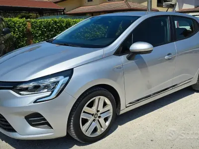 Usata Renault Clio V Business 72 CV (52 kW) 2020 Grigio Berlina