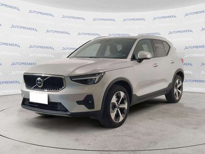 Argento Usata 2024 Volvo XC40 Core SUV | 32.900 € (Cara)