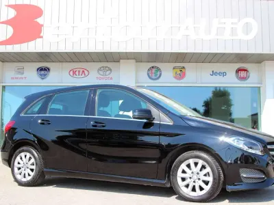 Usata Mercedes B180 Executive 109 CV (80 kW) 2016 Nero Utilitaria