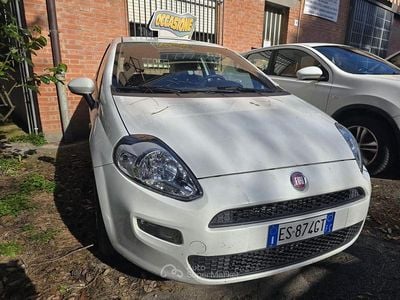 Usata Fiat Punto Lounge 75 CV (55 kW) 2014 Bianco Utilitaria