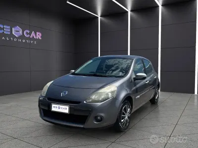 Brugt Renault Clio II 75 HK (55 kW) 2009 Grå Sedan