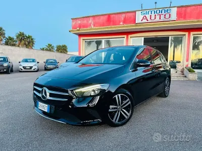 Gebraucht Mercedes B180 116 PS (85 kW) 2021 Schwarz Van / Kleinbus