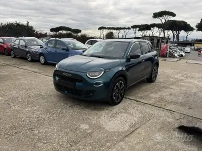 Occasion Fiat 600 La Prima 101 ch (74 kW) 2024 Blanc SUV