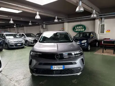 Usata Opel Mokka 110 CV (80 kW) 2023 Argento SUV