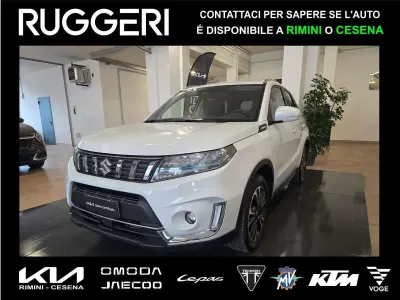 Usata Suzuki Vitara 129 CV (94 kW) 2024 Bianco SUV