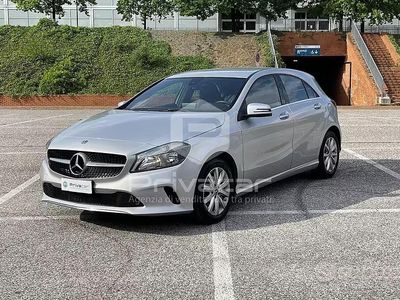 Usata Mercedes A160 Business 90 CV (66 kW) 2018 Grigio Utilitaria