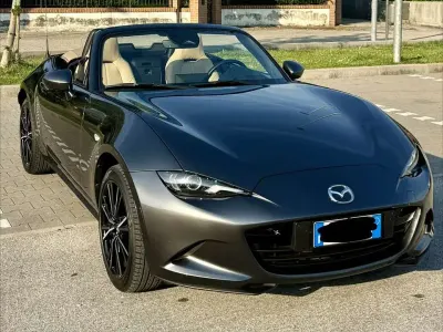 Usata Mazda MX5 Kazari 184 CV (135 kW) 2024 Cabrio