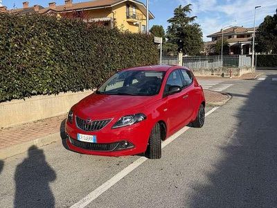 Usata Lancia Ypsilon Gold 69 CV (50 kW) 2023 Utilitaria