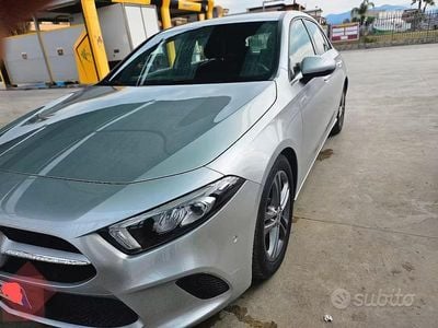 Usata Mercedes A180 Business 116 CV (85 kW) 2019 Grigio Coupé
