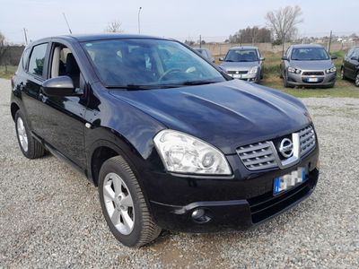 usata Nissan Qashqai 1.6 benzina con 107 mila km