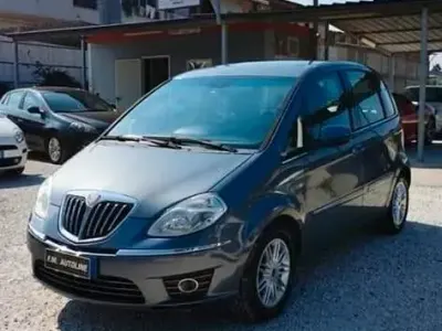 Usata Lancia Musa 90 CV (66 kW) 2010 Grigio Monovolume