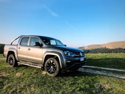 Usata VW Amarok 204 CV (150 kW) 2018 Grigio Pick-up