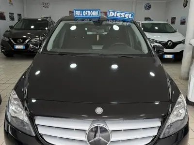 Usata Mercedes B180 109 CV (80 kW) 2012 Nero Utilitaria