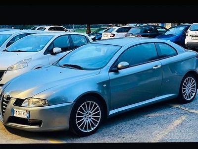 Usata Alfa Romeo GT 150 CV (110 kW) 2004 Grigio Coupé